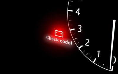 Co&nbsp;oznacza kontrolka check engine w&nbsp;samochodzie? Kiedy możesz jechać dalej, a&nbsp;kiedy musisz zjechać do&nbsp;warsztatu?